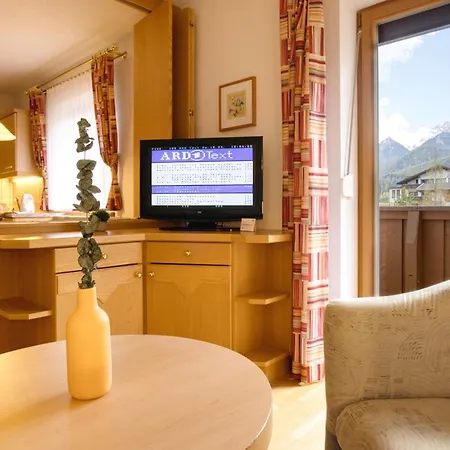 Haus Permona By Alpenglueck דירה *
